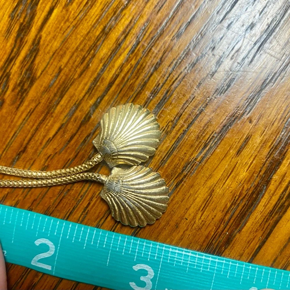 Sarah Coventry Goldtone Sea Shell End Dangle Open Tie Long Rope Vintage Necklace